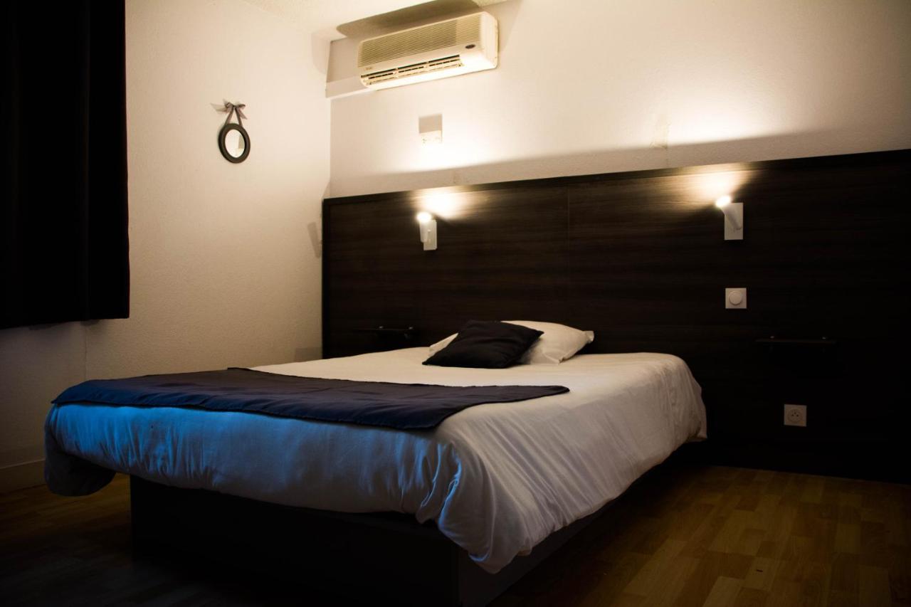 Hotel Althea - Piscine Et Sauna Безие Екстериор снимка